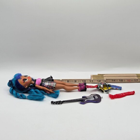 LOL Surprise OMG Remix Rocker Boi & Punk Grrrl Doll Set With Accessories - Picture 9 of 10